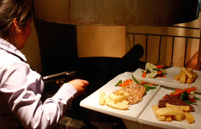 Cena Parrillera - machu Picchu Bus Packers